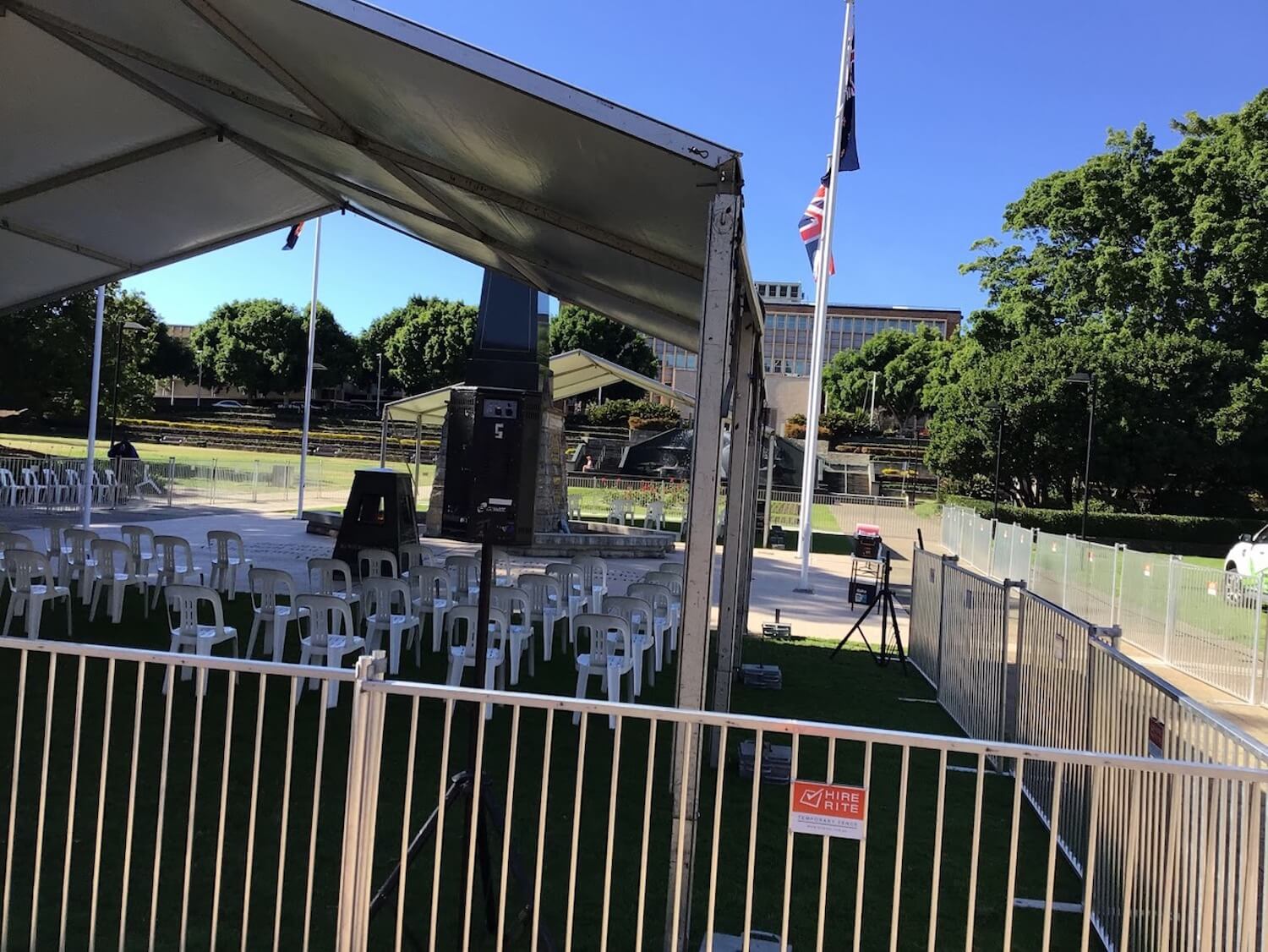 Why Hiring Temporary Fencing Is a Smart Move for Your Next Project / Hire Rite