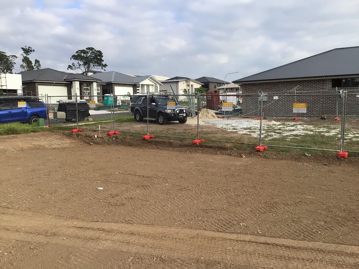 Temporary Fencing: Your Essential Guide for Construction Site Security / Hire Rite